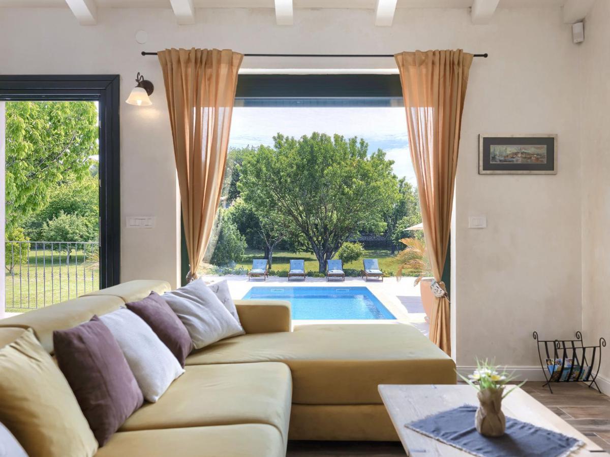 Holiday Home Villa Bernard By Interhome Ровінь Екстер'єр фото