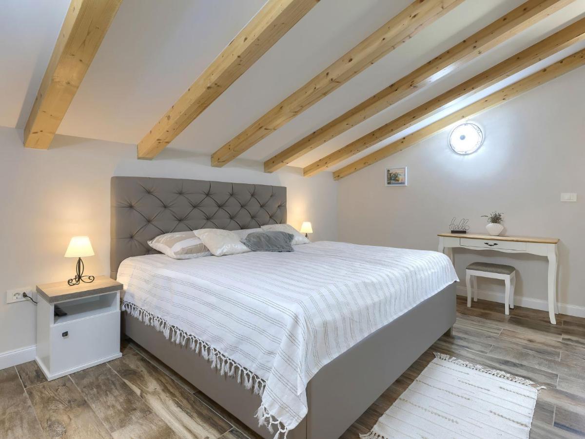 Holiday Home Villa Bernard By Interhome Ровінь Екстер'єр фото